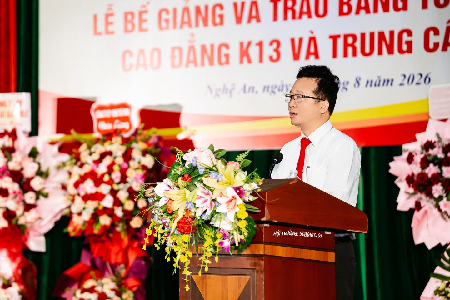 Hiệu trưởng - Ts. Ngô Sỹ Thanh Tùng